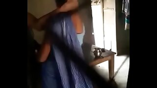 Aunty in saree quick nail and deep-throat